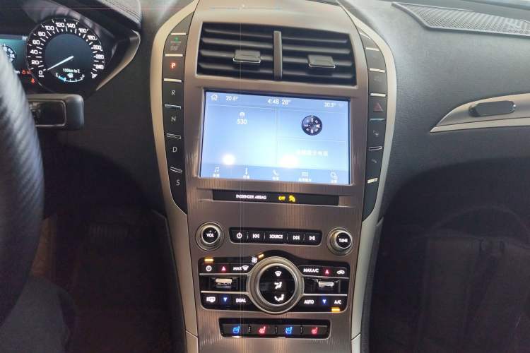 Used Lincoln MKZ 2020 2.0T MONO Limited Luxury Edition MONO WHITE Audio And AC Panel