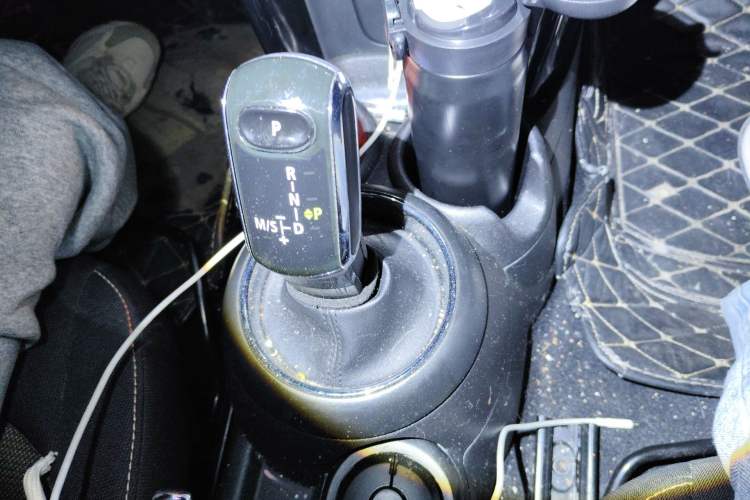 Used MINI 2018 1.5T ONE PLUS Gear Lever