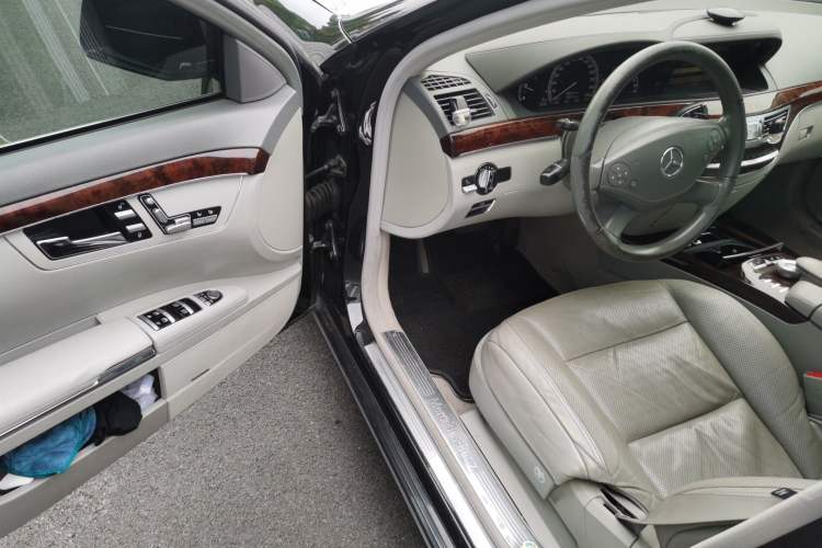Used Mercedes-Benz S-Class 2010 S 350 L Luxury Model