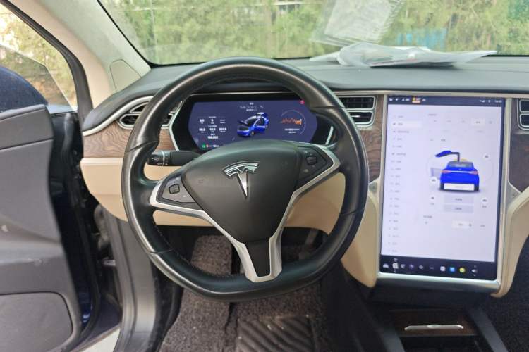 Used Tesla Model X 2017 X 100D Long Range Edition Steering Wheel