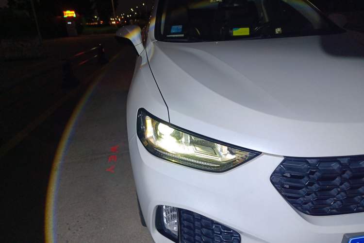 Used Wey VV5 2017 2.0T Flagship Edition Right Front Headlight