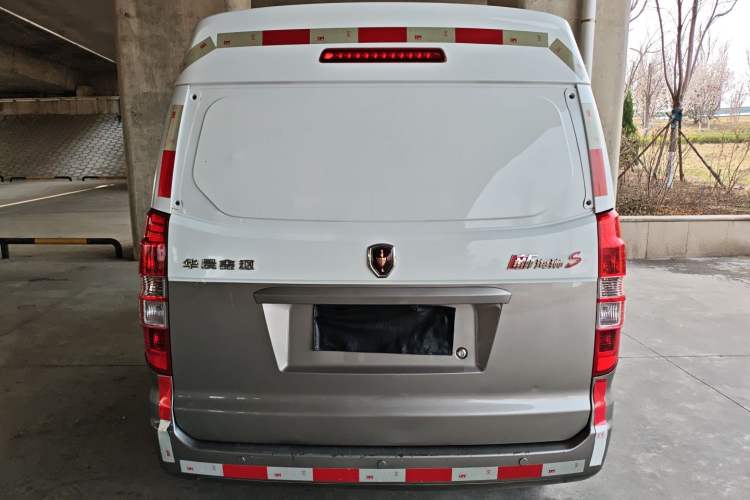 Used Jinbei New Hiace S 2022 1.5L Wealth Edition Air-Conditioner-Free Truck China VI Standard SWC15M Rear