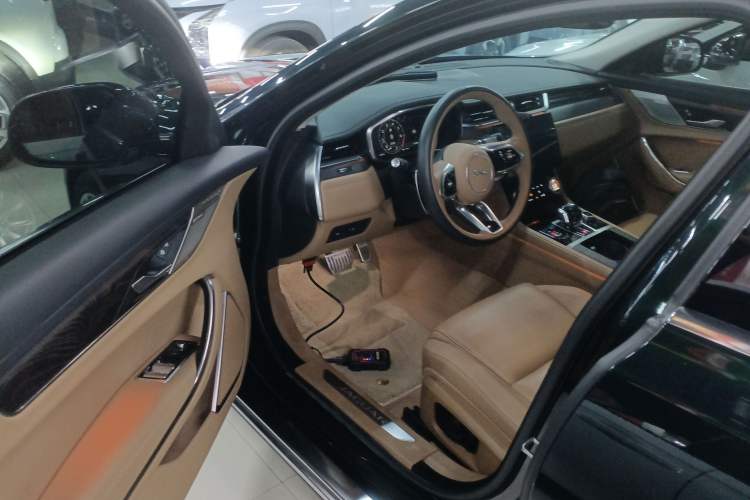 Used Jaguar XFL 2024 2.0T P250 Two-Wheel Drive Prestige Luxury Edition