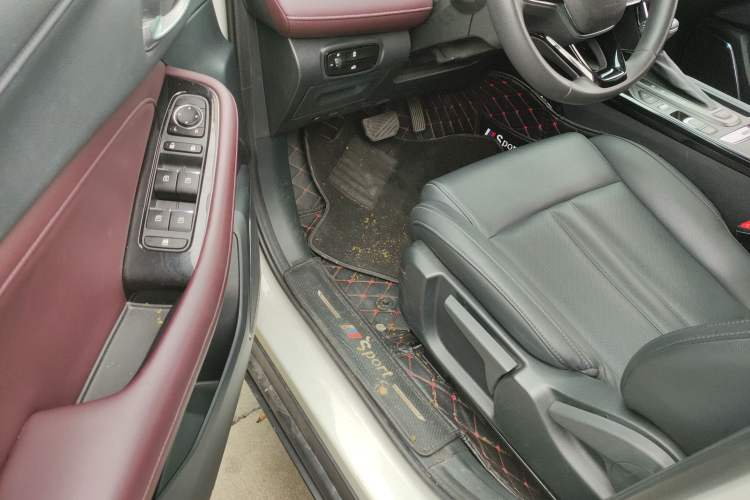 Used GAC Trumpchi GS4 2020 270T Automatic Elite Tech Edition Driver Seat