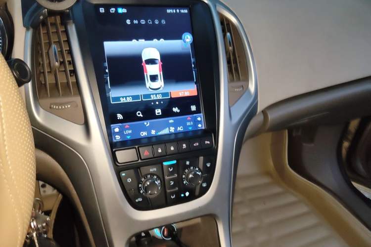 Used Buick GT 2013 GT 1.6L Manual Entry-Level Model Audio And AC Panel