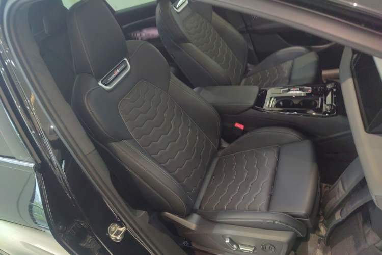 Used Audi Q6L e-tron 2026 First Launch Navigation Edition Right Front Seat