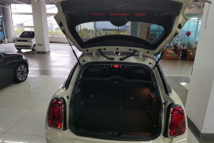 Used MINI MINI 2018 1.5T COOPER Classic Edition Five-Door Version