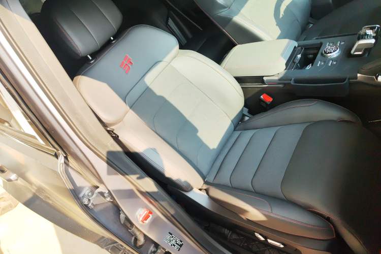 Used JETOUR Traveler 2023 2.0T All-Wheel Drive CrossPRO+
