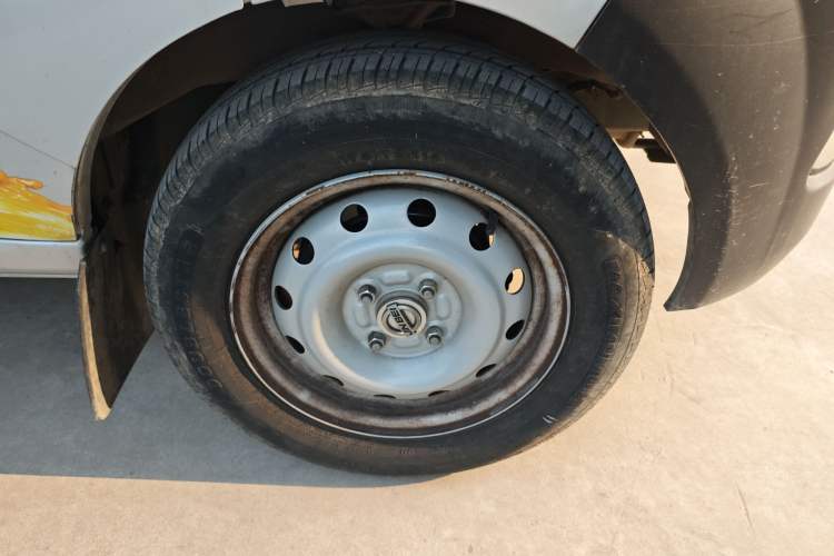 Used Jinbei Hiace X30 2023 1.5L Super-Enjoyment Van 2/5 Seats Non-Air-Conditioned Version SWC15M
