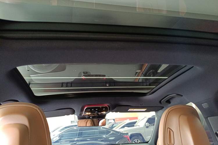 Used Mercedes-Benz E-Class 2025 Facelift E 300 L Luxury Sport Edition
