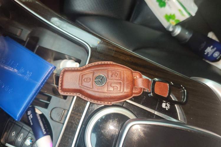 Used Mercedes-Benz GLC 2019 GLC 260 L 4MATIC Luxury Model Vehicle Key