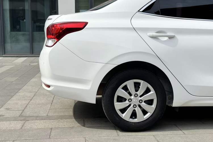 Used Hyundai Verna (older generation) 2017 1.4L Manual Refreshed Version China V Standard Right Rear Wheel Hub