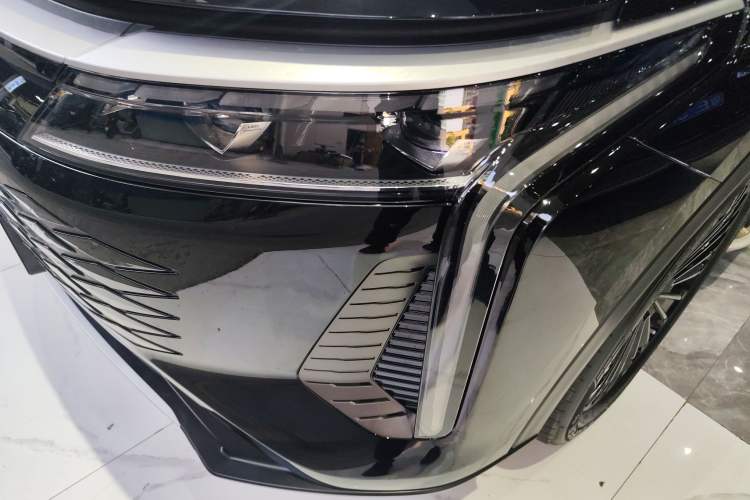 Used EXEED Stellar C-DM 2024 1.5T Long-Range Pro
