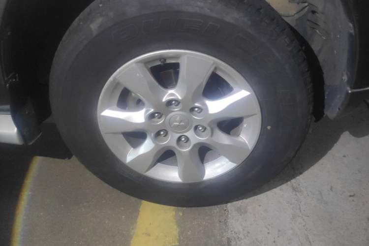 Used Mitsubishi Pajero 2016 3.0L Automatic Luxury Version China V Standard