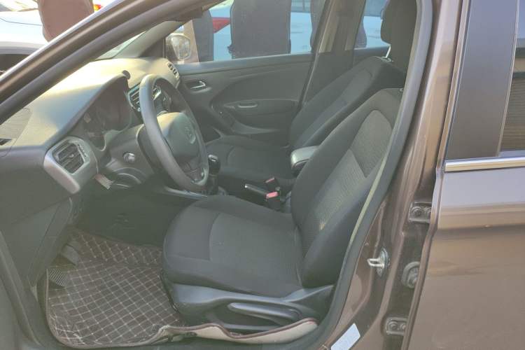 Used Peugeot 301 2014 1.6L Manual Comfort Edition