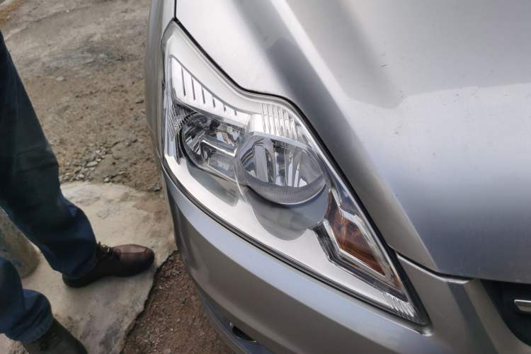 Used Ford Focus 2013 Sedan Classic 1.8L Manual Base Model