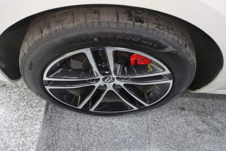 Used Hima AITO M5 2025 Extended-Range Ultra All-Wheel-Drive Version Left Front Wheel Hub