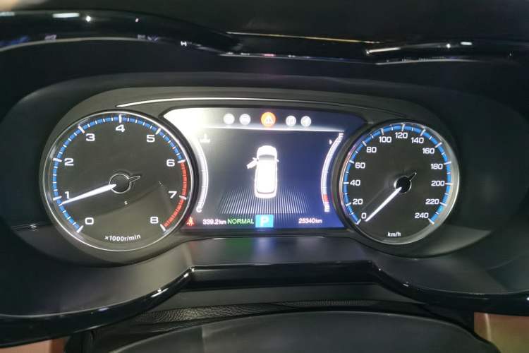 Used GAC Trumpchi GS8 2017 320T Two-Wheel Drive Luxury Smart Connectivity Version (7 Seats)
