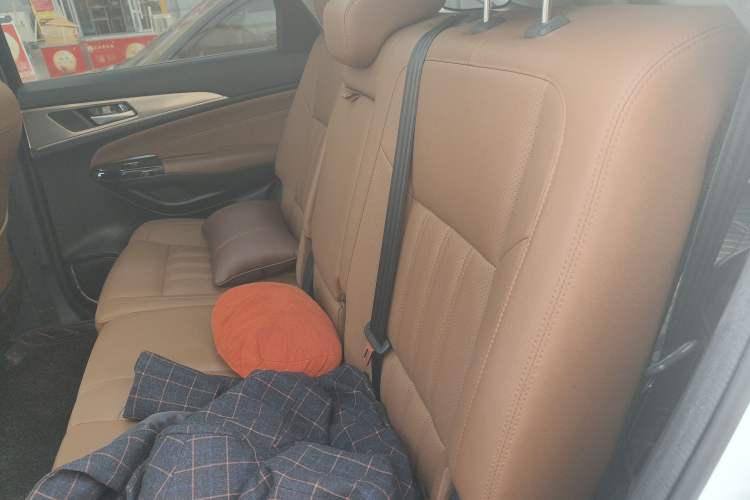 Used CHANGAN CS95 2017 2.0T Two-Wheel Drive Zhituo Edition Left Rear Seat