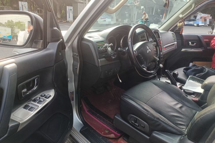 Used Mitsubishi Pajero 2018 3.0L Automatic Luxury Edition