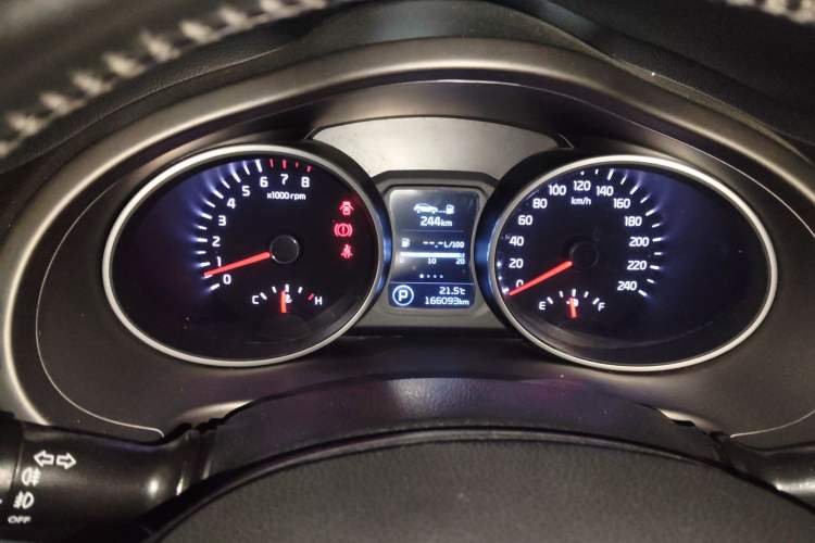 Used Kia Sportage R 2015 2.0L Automatic Two-Wheel Drive DLX Model