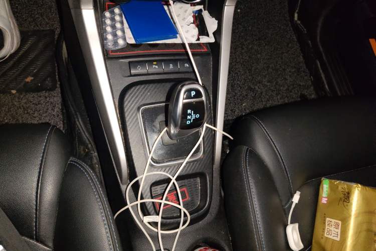 Used BYD Yuan New Energy 2018 EV360 Smart Connected Cool Model Gear Lever