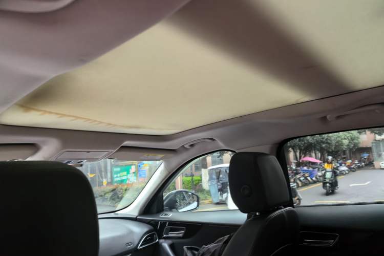 Used Jaguar F-PACE 2018 2.0T Two-Wheel Drive Urban Deluxe Edition
