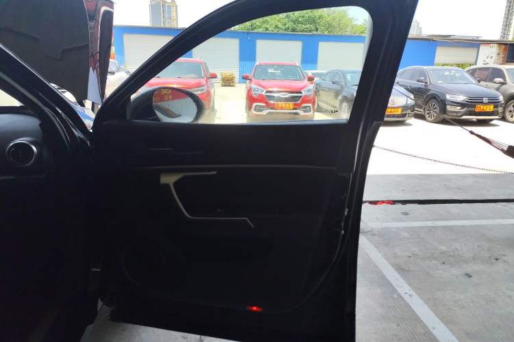 Used Wey VV5 2019 2.0T Two-Wheel-Drive Ultimate Edition
