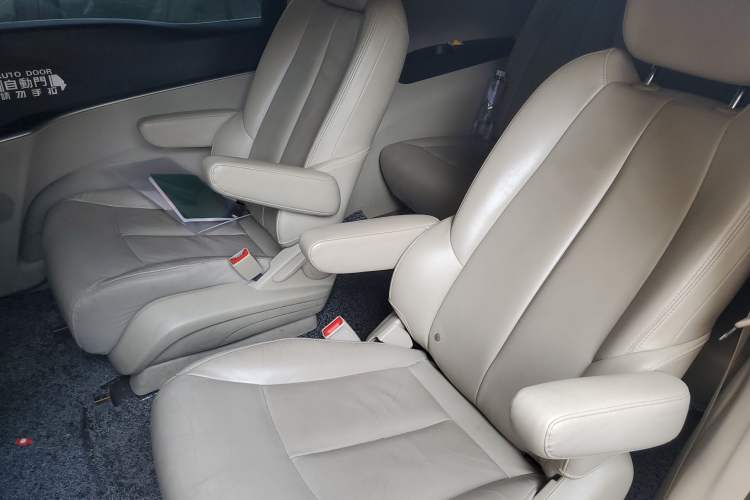 Used Buick GL8 2018 28T Luxury Model China VI Standard Left Rear Seat