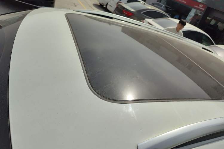 Used Volkswagen Tiguan L 2023 Facelifted 380TSI Automatic All-Wheel Drive R-Line Plus Version 7-Seater Roof