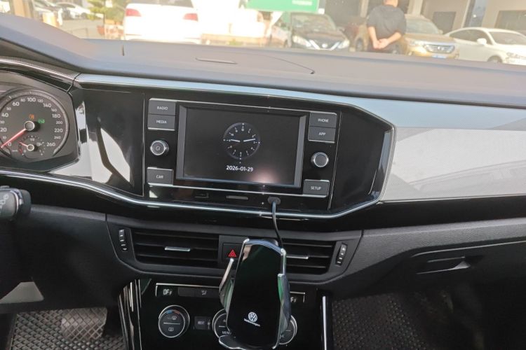 Used Volkswagen Tayron 2019 330TSI Two-Wheel Drive Luxury Model China VI Standard Audio And AC Panel