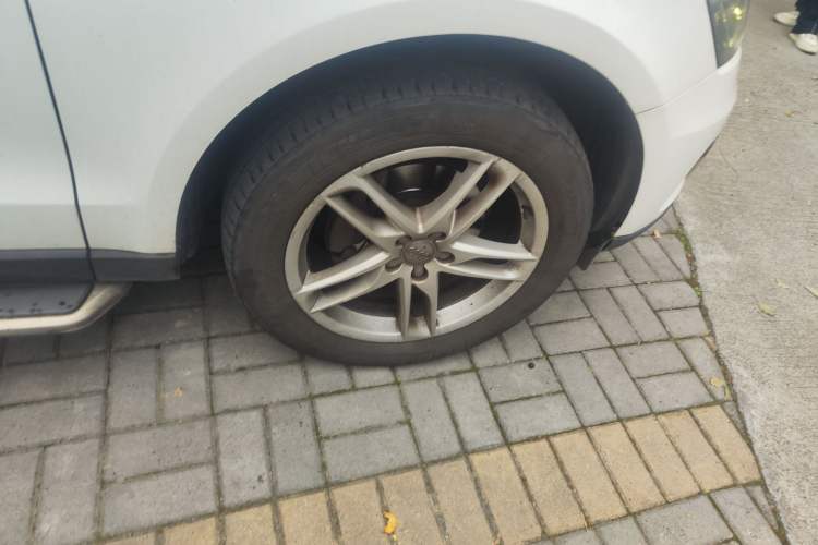 Used Audi Q5 2016 40 TFSI Comfort Model
