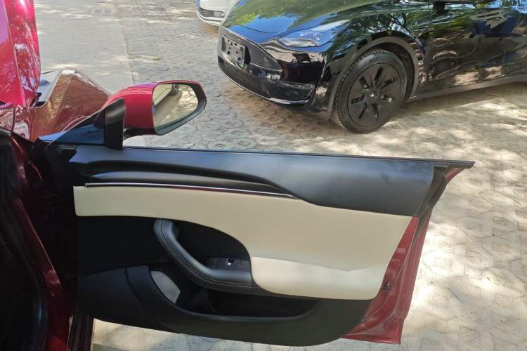 Used Tesla Model S 2023 Three-Motor All-Wheel-Drive Plaid Version