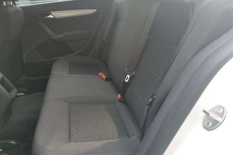 Used Volkswagen Lavida 2013 Revised Classic 1.6L Automatic Fashion Edition