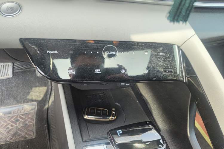 Used Hyundai Elantra 2021 1.5L CVT LUX Prestige Edition
