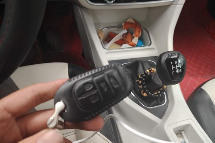 Used Soueast V5 Lingzhi 2017 1.5L Manual New Elite Model Vehicle Key