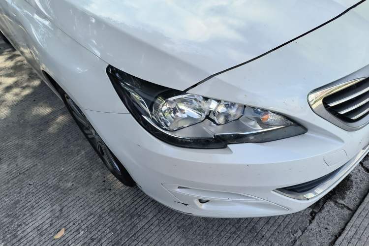 Used Peugeot 408 2014 1.8L Automatic Luxury Edition Right Front Headlight