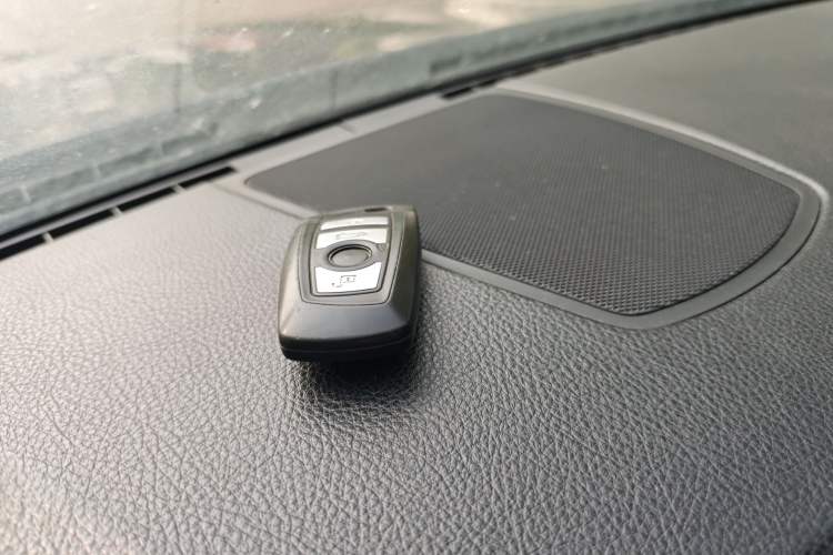 Used BMW 5 Series 2012 523Li Leading Model