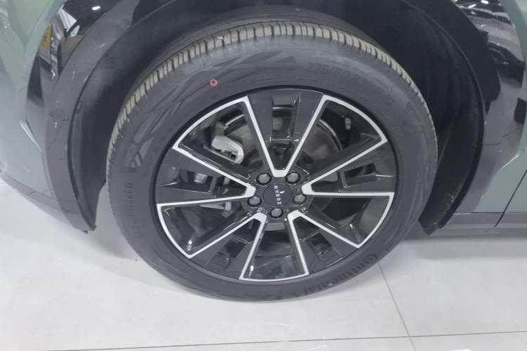 Used Zeekr X 2025 5-Seater Long-Range Version Exterior 4