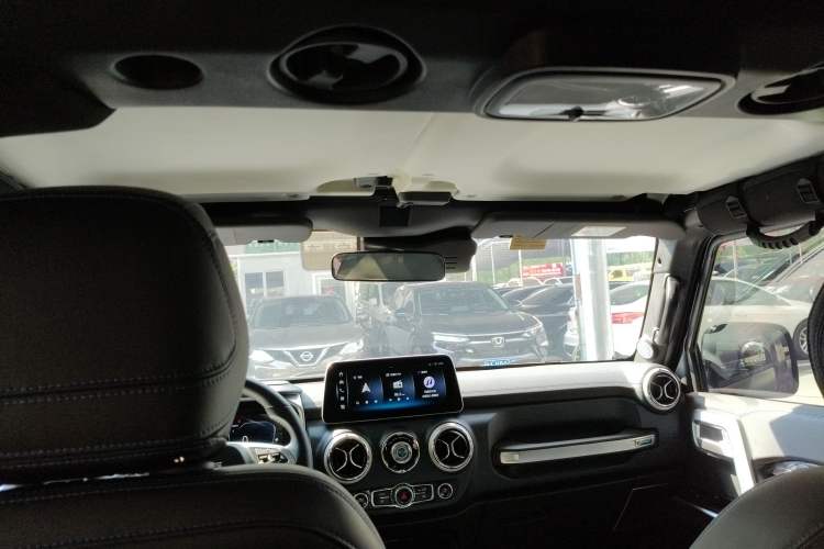 Used BAIC Off-Road BJ40 2023 2.0D Automatic Four-Wheel Drive Blade Hero Edition Adventurer Type