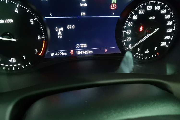 Used Buick Enclave 2020 28T Four-Wheel Drive Luxury Flagship Edition Odometer Close Up