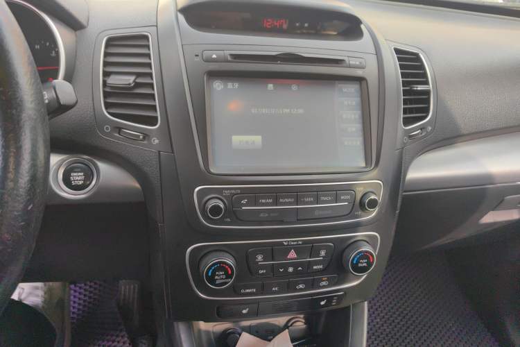 Used Kia Sorento 2013 2.4L 7-Seater Gasoline Luxury Version China IV Standard
