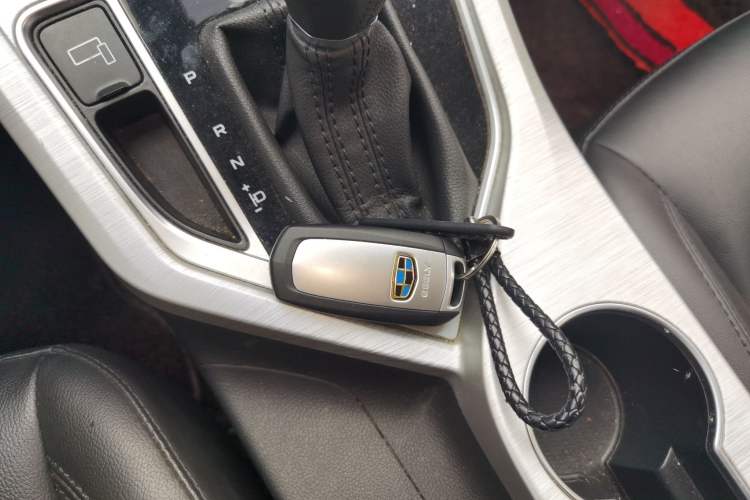 Used Geely Auto Vision 2019 Upgraded Model 1.5L Automatic Prestige Version China V Standard