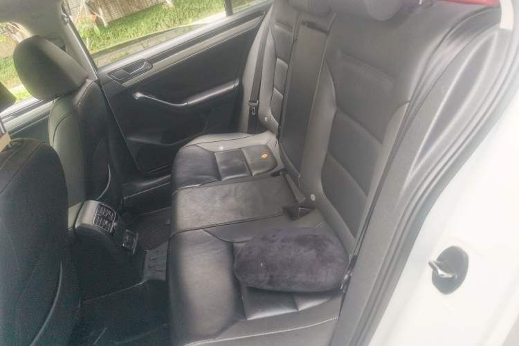 Used Volkswagen Sagitar 2015 1.6L Automatic Comfort Model Left Rear Seat