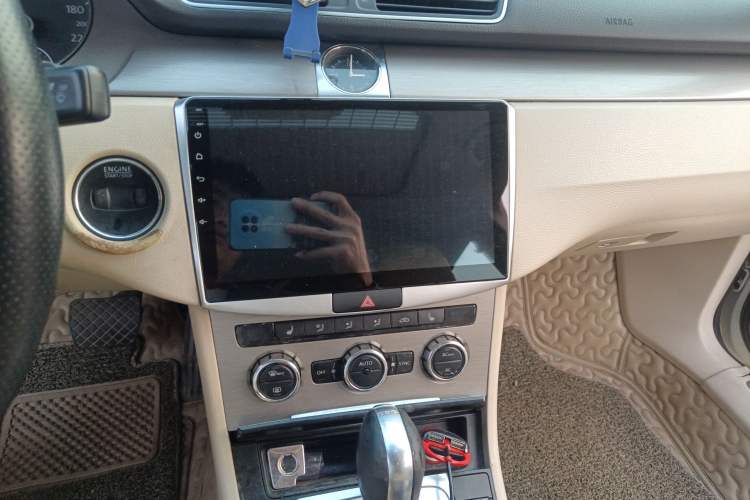 Used Volkswagen Magotan 2012 1.8TSI Luxury Model Audio And AC Panel