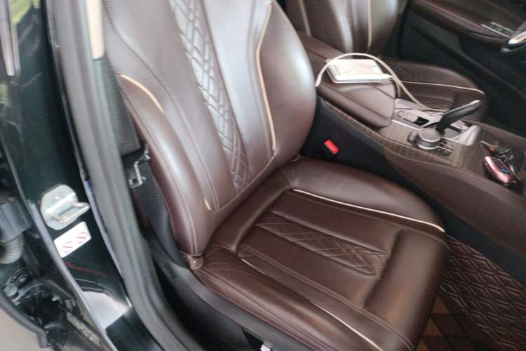 Used BMW 5 Series 2019 Facelifted 530Li Luxury Edition Premium Package
