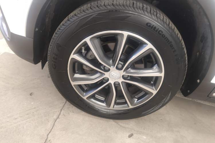 Used Geely Auto Emgrand X7 Sport 2020 1.8TD DCT Two-Wheel Drive Smart Connect 4G-Enabled Version
