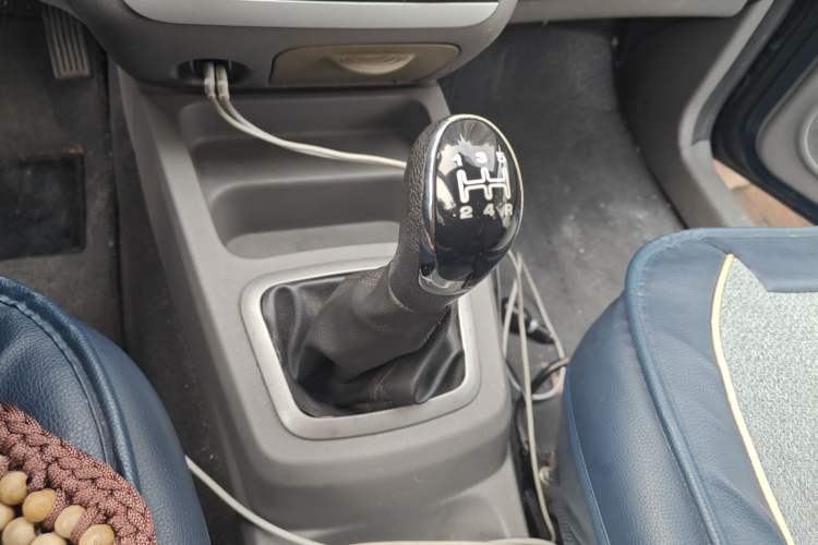 Used BAIC Changhe M50S 2015 1.5L S 1.5L Executive Class DAM15DL Gear Lever