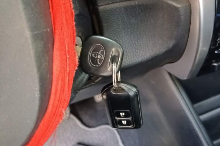 Used Toyota YARiS L Zhi Xuan 2016 Revised Version 1.5G CVT with Dynamic Sunroof