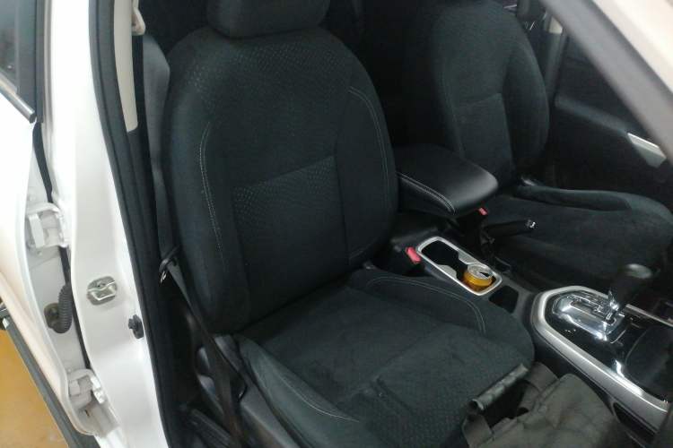 Used Nissan Navara 2017 2.5L Automatic 2WD Luxury Edition QR25